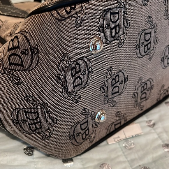Dooney & Bourke tote - Picture 9 of 10